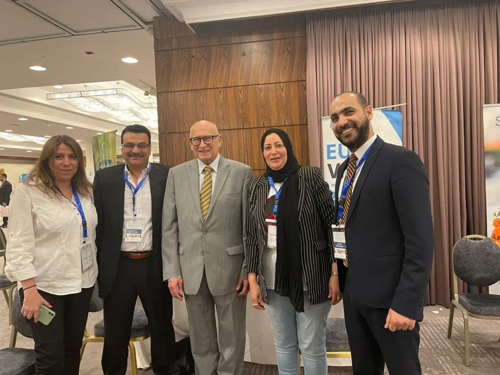صورة مدير شركة يوروفان مع الوزير الاردني في الاردن نفتخر بكوننا افضل شركه شحن بري للخليج والدول المجاوره